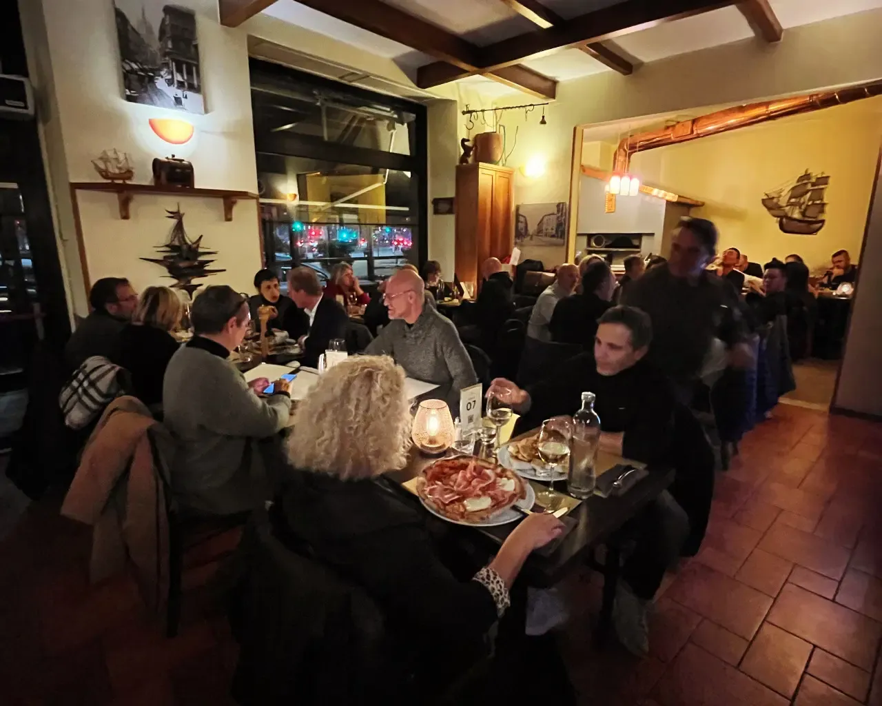La sala di sera